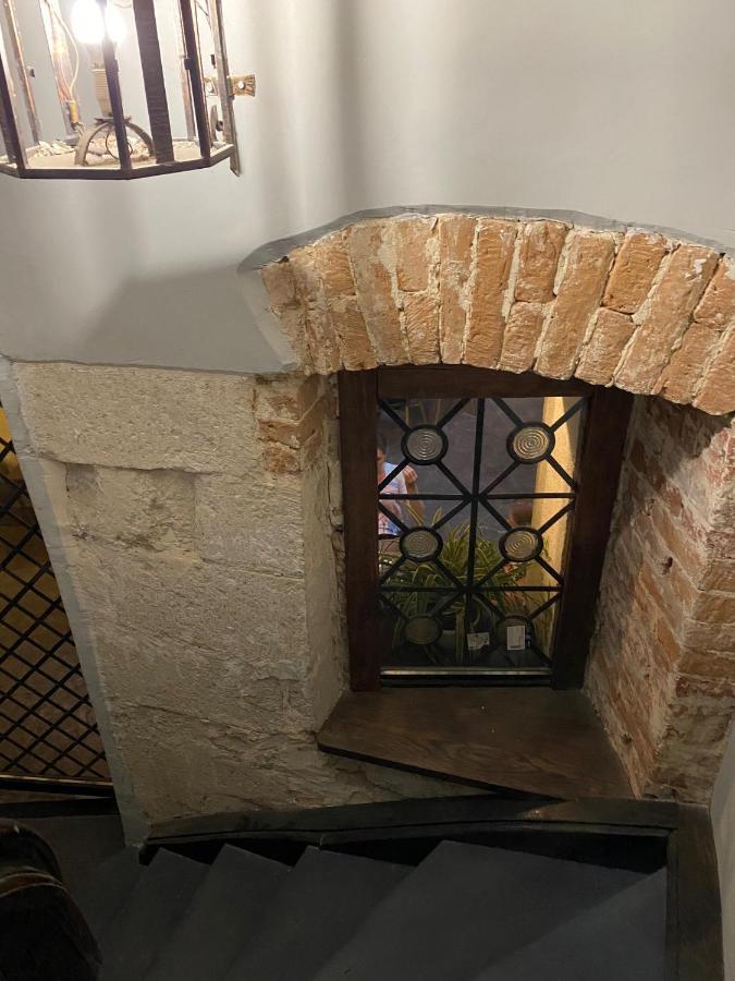 Квартира У Львові На Вулиці Лесі Українки 19 Buitenkant foto