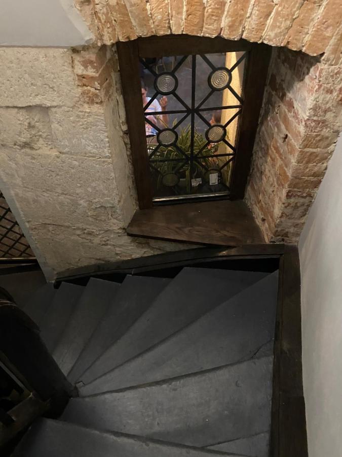 Квартира У Львові На Вулиці Лесі Українки 19 Buitenkant foto